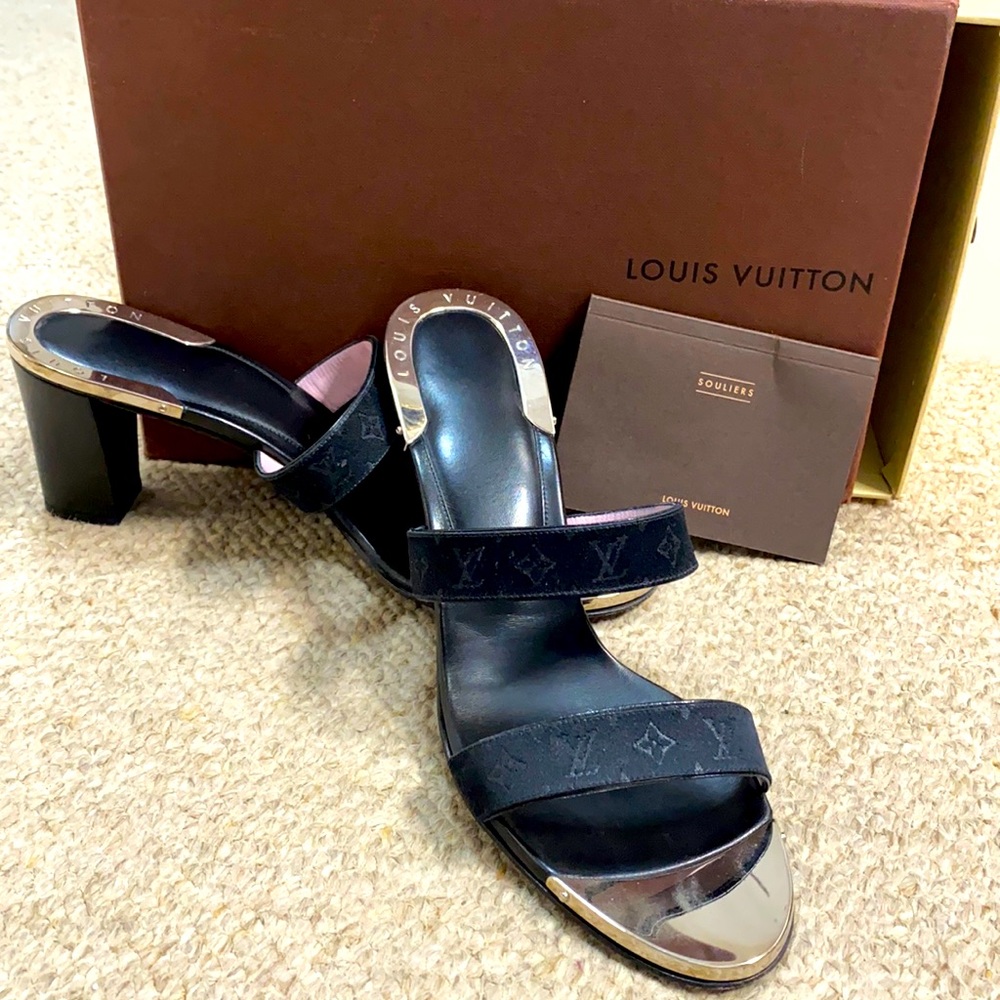 Black LOUIS VUITTON Sandals Size 38.1/5, Eur size.